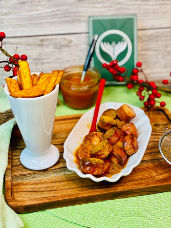 Currywurst-mit-selbstgemachten-Pommes-Rezept-3