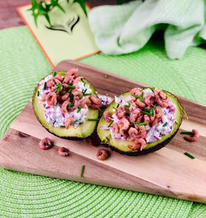 Gefüllte Avocados mit Hüttenkäsecreme und Krabben 5 mini