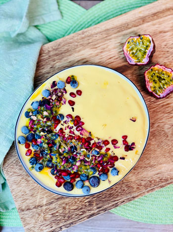 Smoothie-Bowl-Kokos-Mango-Rezept-1